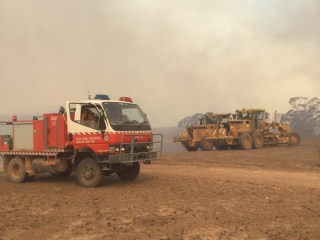 Good Good Fire, grading containment lines